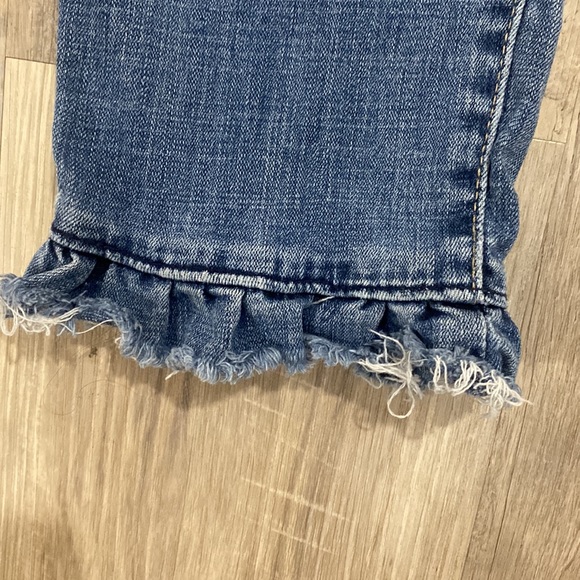 Levi Strauss & Co Mid-Rise Skinny Jean with ruffled bottoms - Picture 2 of 4